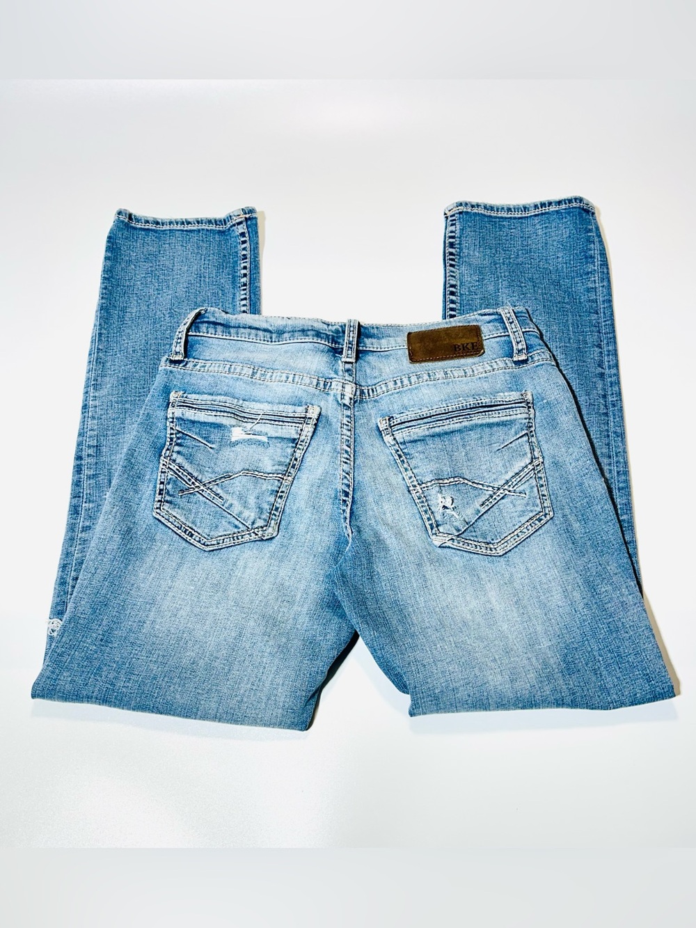 BKE buckle jeans Jake Straight Leg jeans distressed medium wash women size 29